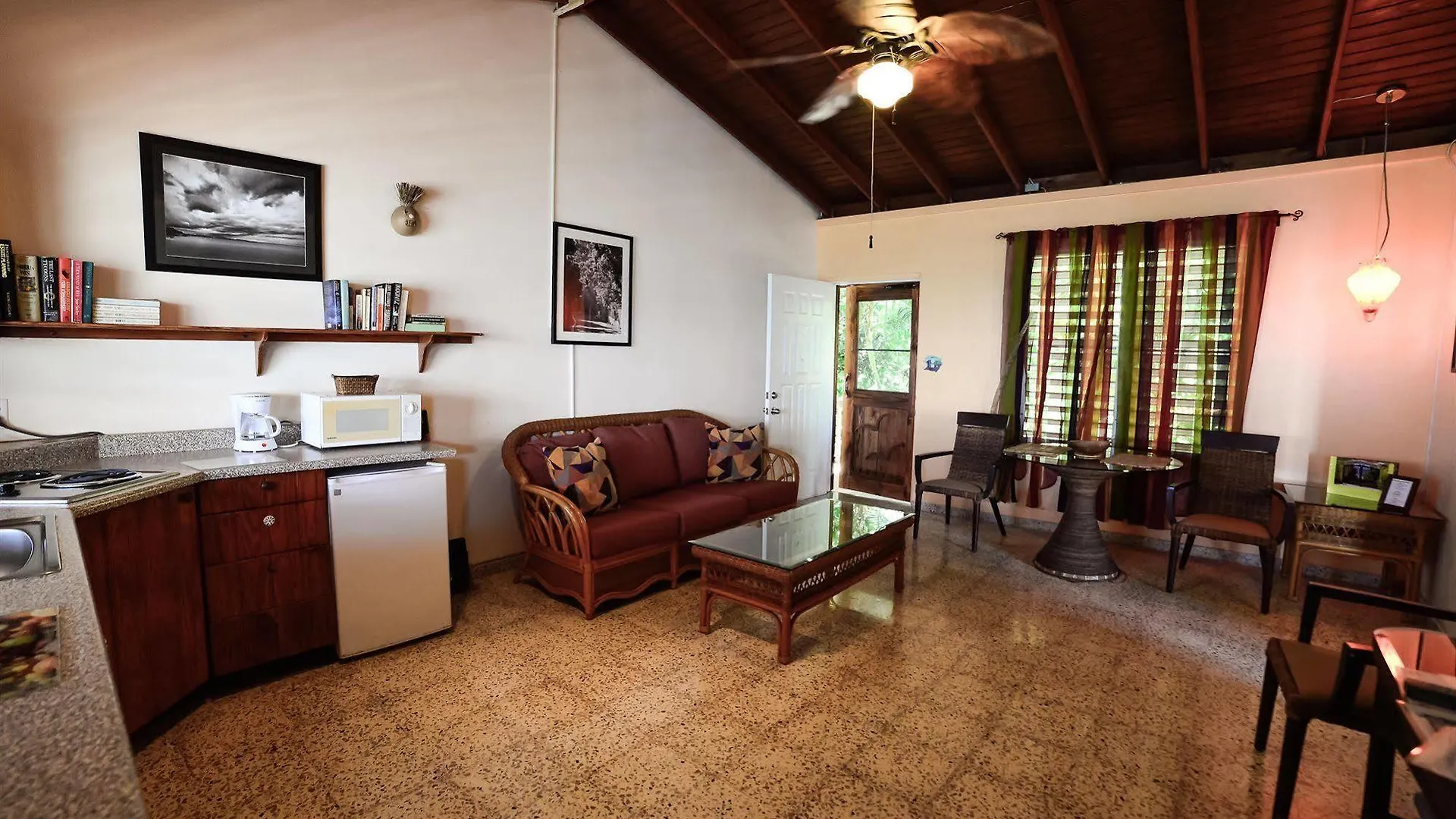 Szálloda Lemontree Oceanfront Cottages Rincon